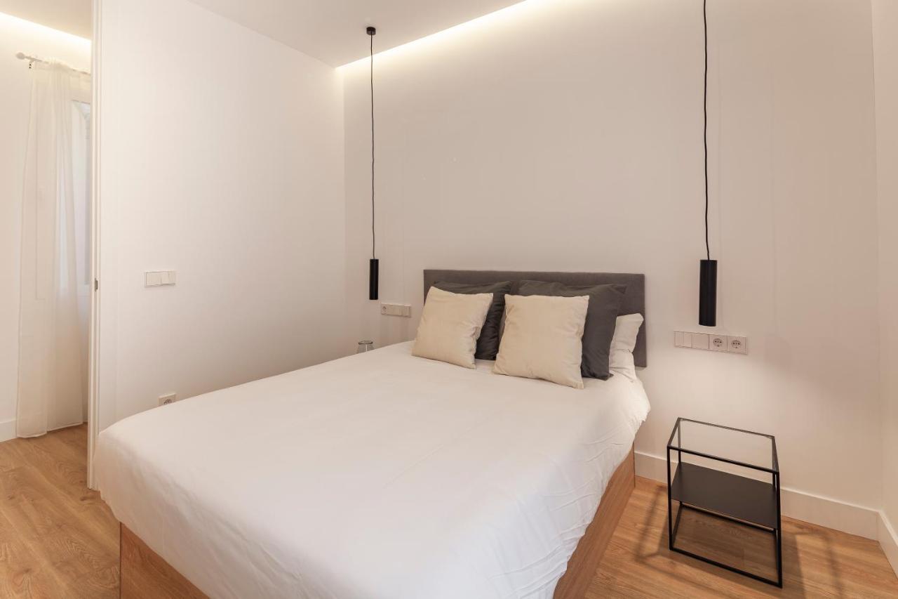 Plaza Espana III Calle Leganitos 2Br 2Bh マドリード エクステリア 写真